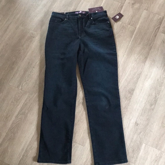 Gloria Vanderbilt Slimming Jeans - Picture 4 of 5